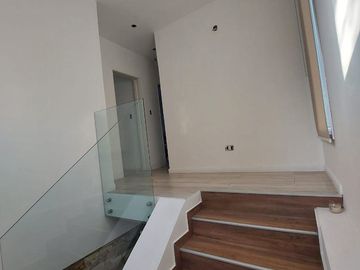 VENTA O PERMUTA CASA CON PILETA PILAR LA LONJA
