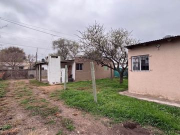 VENTA DOS CASAS EN B VILLA CAMIARES ALTA GRACIA