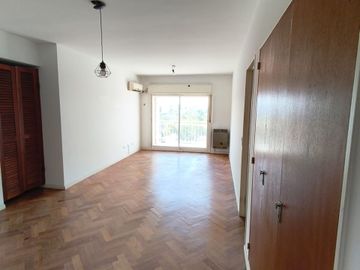 Alquiler departamento 4 ambientes + cochera Flores