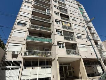 Alquiler departamento 4 ambientes + cochera Flores