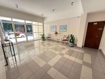Alquiler departamento 4 ambientes + cochera Flores