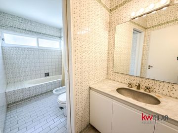 Departamento en  Venta, 5 ambientes, cochera, Palermo Chico