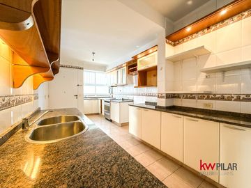 Departamento en  Venta, 5 ambientes, cochera, Palermo Chico