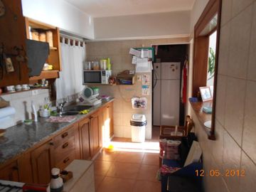 Venta casa Florida Oeste 4 dormitorios parque y pileta
