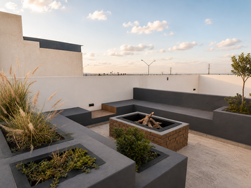 CASA CON CHIMENEA Y ROOF EN SAN ÁNGEL IV - $6.4 MDP