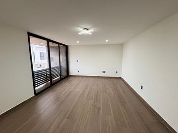 CASA CON CHIMENEA Y ROOF EN SAN ÁNGEL IV - $6.4 MDP