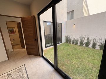 CASA EN PRIVADAS DEL PEDREGAL - $7.95 MDP