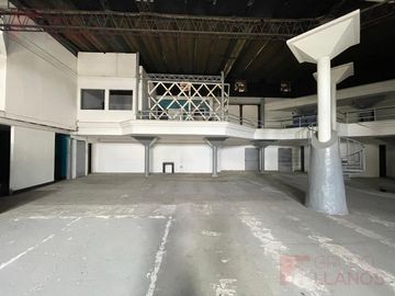 Local en Venta, en Lujan Centro ideal para inversión y desarrollo