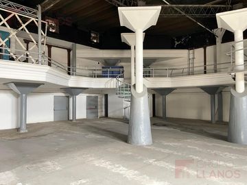Local en Venta, en Lujan Centro ideal para inversión y desarrollo