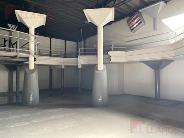 Local en Venta, en Lujan Centro ideal para inversión y desarrollo
