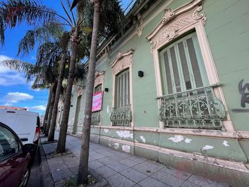 Local en Venta, en Lujan Centro ideal para inversión y desarrollo