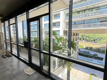 Alquiler en Al Rio - Oficina 160M2 - NUCLO 1 - 2 COCHERAS - (Certificación Leed) - VICENTE LOPEZ