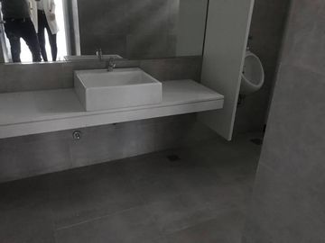 Alquiler en Al Rio - Oficina 160M2 - NUCLO 1 - 2 COCHERAS - (Certificación Leed) - VICENTE LOPEZ