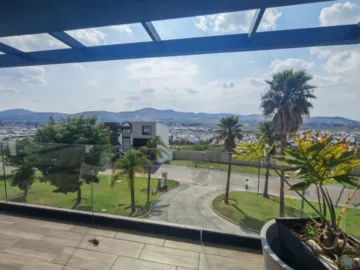 CASA EN VENTA EN LOMAS DE ÁNGELÓPOLIS PUEBLA  recámara en planta baja   ( GRAN RESERVA )