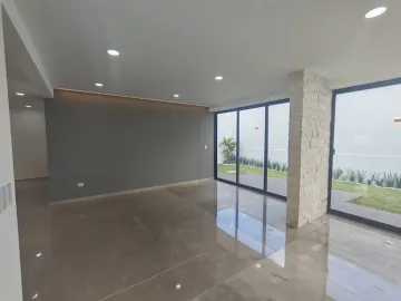 CASA EN VENTA EN LOMAS DE ÁNGELÓPOLIS PUEBLA  recámara en planta baja   ( GRAN RESERVA )