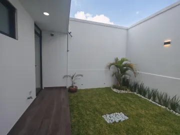 CASA EN VENTA EN LOMAS DE ÁNGELÓPOLIS PUEBLA  recámara en planta baja   ( GRAN RESERVA )