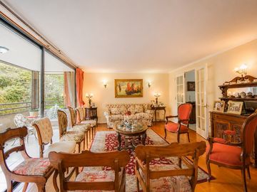 EN VENTA - 170m2 totales 4 dorm.