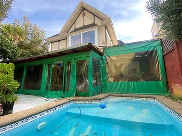 Arriendo Casa 5D/5B en condominio, Peñalolén
