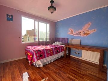 Arriendo Casa 5D/5B en condominio, Peñalolén