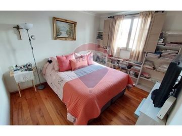 Casa de 2 Pisos en San Joaquín - Renovada
