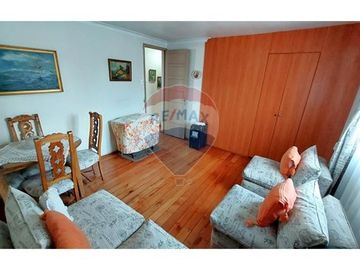 Casa de 2 Pisos en San Joaquín - Renovada