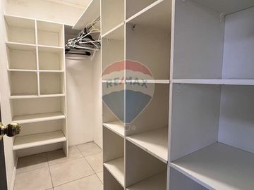 ¡ Casa Moderna y Espaciosa!