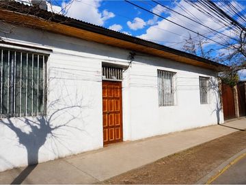 Casa con gran terreno 706 m2 en La Cisterna