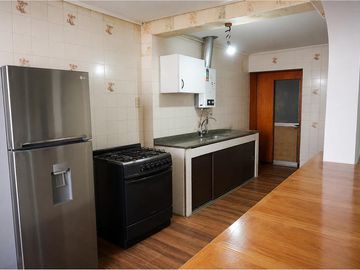 Casa con gran terreno 706 m2 en La Cisterna