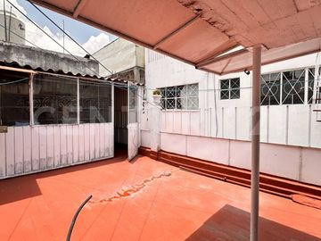 CASA EN VENTA JARDIN BALBUENA AV. DEL TALLER VENUSTIANO CARRANZA