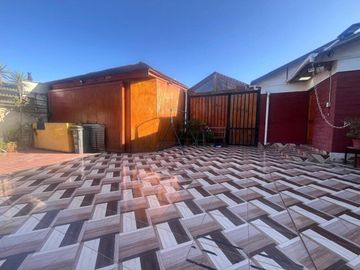 Se vende casa en Quemchi, Estación Central