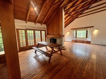 Casa Tipo Hacienda de Venta en La Viña - Cumbayá