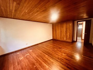 Casa Tipo Hacienda de Venta en La Viña - Cumbayá