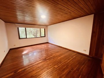 Casa Tipo Hacienda de Venta en La Viña - Cumbayá