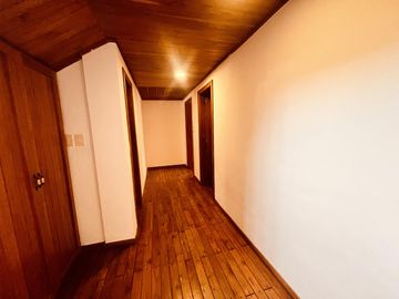 Casa Tipo Hacienda de Venta en La Viña - Cumbayá