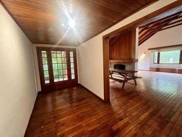 Casa Tipo Hacienda de Venta en La Viña - Cumbayá