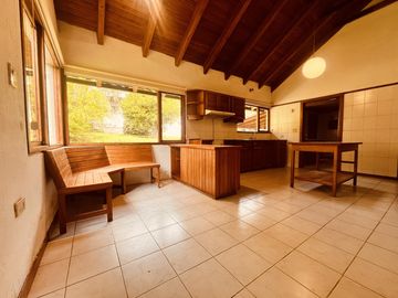 Casa Tipo Hacienda de Venta en La Viña - Cumbayá