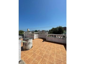 SE VENDE HERMOSA CASA EN BARRIO PARAISO
