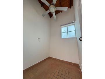 SE VENDE ESPECTACULAR CASA EN ZONA DE LA CASTELLANA BARRANQUILLA