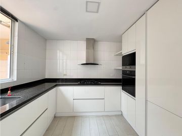 SE VENDE ESPECTACULAR CASA EN ZONA DE LA CASTELLANA BARRANQUILLA