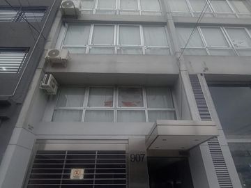 VENTA / ALQUILER Oficina en Flores - Muy luminoso