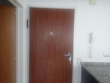 VENTA / ALQUILER Oficina en Flores - Muy luminoso