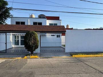 VENTA CASA REMODELADA, COLONIA LAS ACACIAS, ATIZAPÁN DE ZARAGOZA, ESTADO DE MÉXICO.