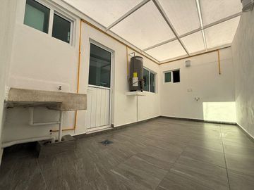 VENTA CASA REMODELADA, COLONIA LAS ACACIAS, ATIZAPÁN DE ZARAGOZA, ESTADO DE MÉXICO.