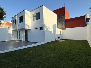 VENTA CASA REMODELADA, COLONIA LAS ACACIAS, ATIZAPÁN DE ZARAGOZA, ESTADO DE MÉXICO.