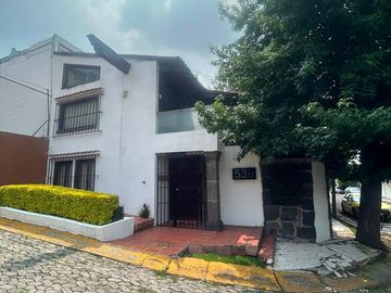 Casa con Recámara en PB, en Renta en Los Álamos, Naucalpan