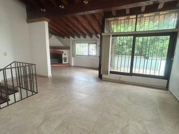 Casa con Recámara en PB, en Renta en Los Álamos, Naucalpan