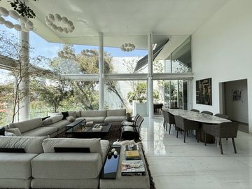 CASA EN BOSQUES DE LAS LOMAS OPORTUNIDAD ACABADOS AAA