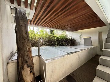 CASA EN BOSQUES DE LAS LOMAS OPORTUNIDAD ACABADOS AAA