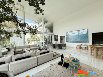 CASA EN BOSQUES DE LAS LOMAS OPORTUNIDAD ACABADOS AAA