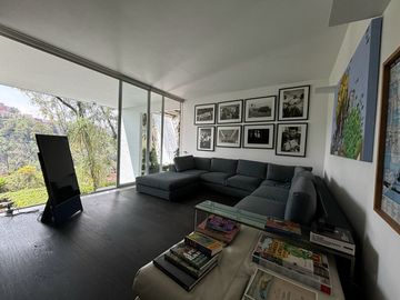 CASA EN BOSQUES DE LAS LOMAS OPORTUNIDAD ACABADOS AAA